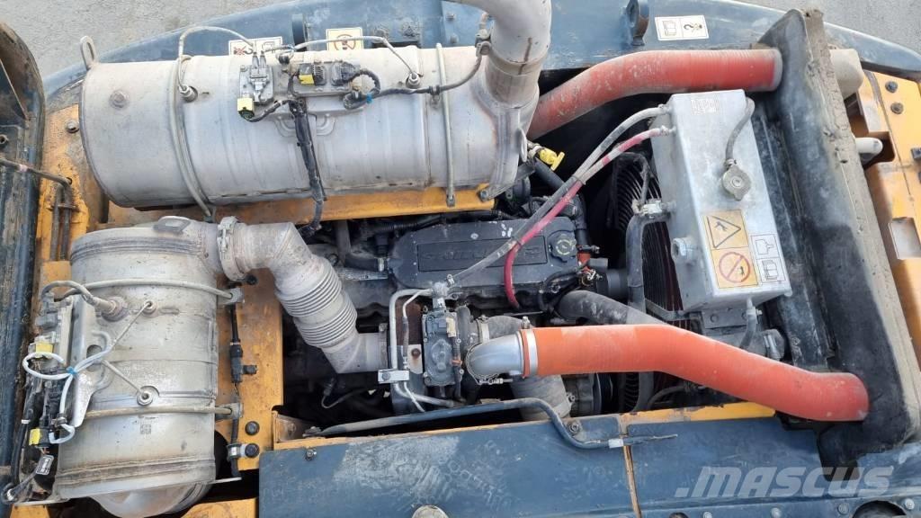 Hyundai HW 140 Колесни екскаватори