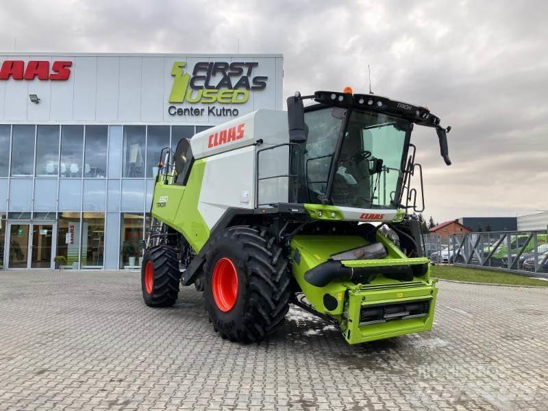 CLAAS TRION 650 Комбайни