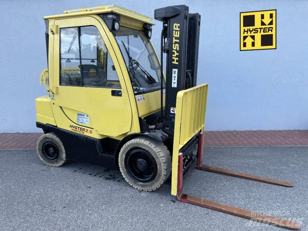 Hyster H2.5FT Камиони с АГУ