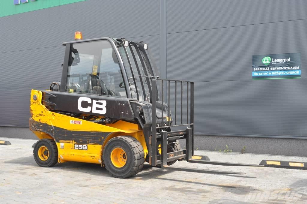 JCB TLT 25 G Камиони с АГУ