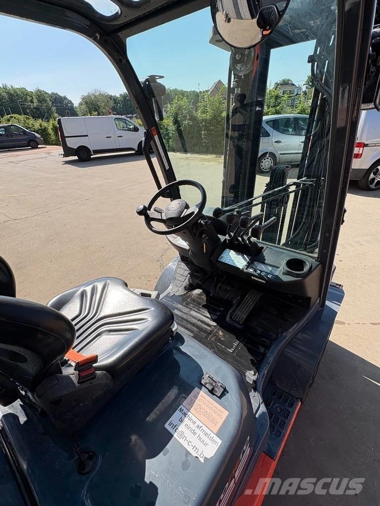 Toyota 8 FDF 25 Дизелови камиони