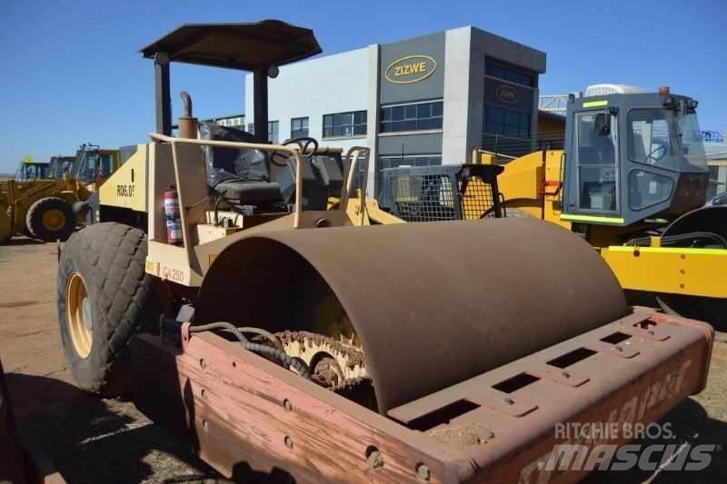 Dynapac CA250D Комбинирани ролки
