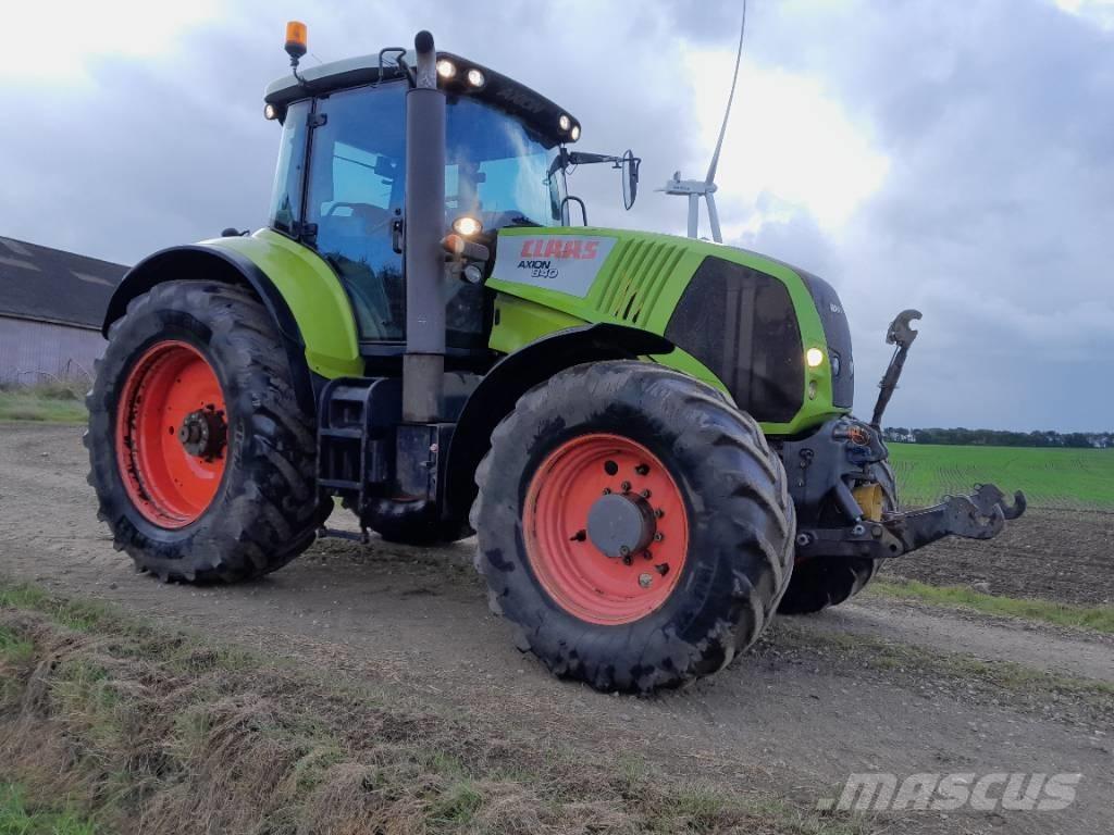 CLAAS 840 C-Matic Трактори