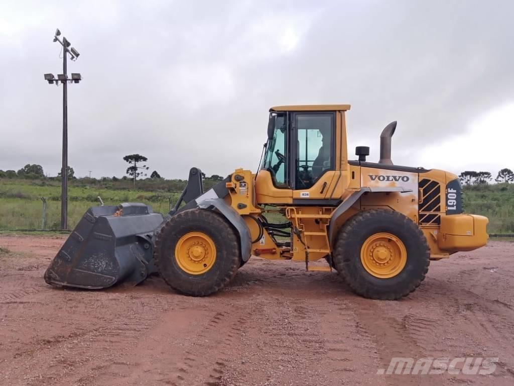 Volvo L90F Колесни товарачи
