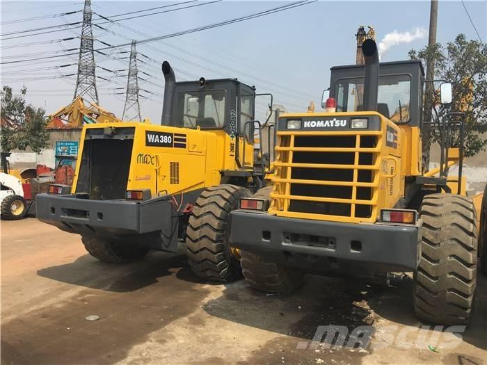 Komatsu WA 380-3 Колесни товарачи