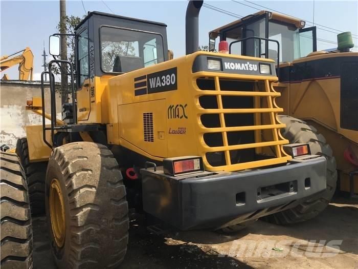 Komatsu WA 380-3 Колесни товарачи