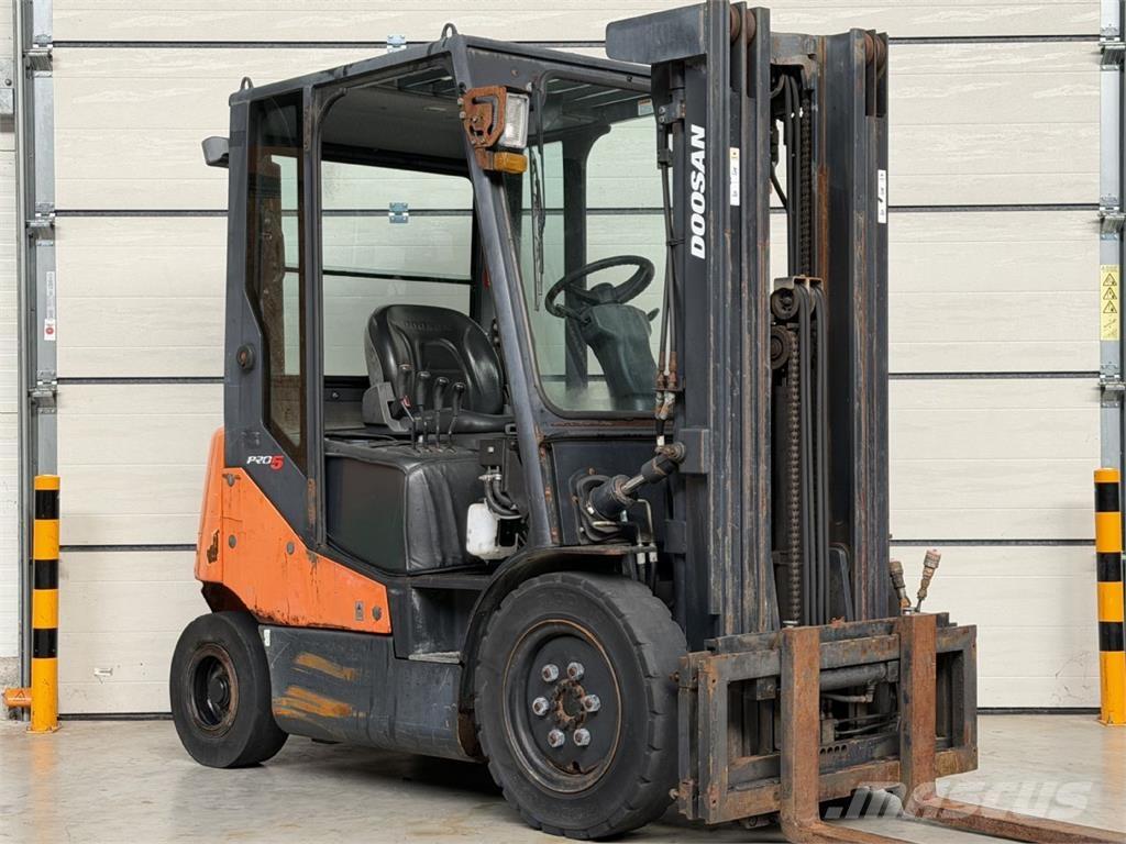 Doosan D20S-5 Дизелови камиони