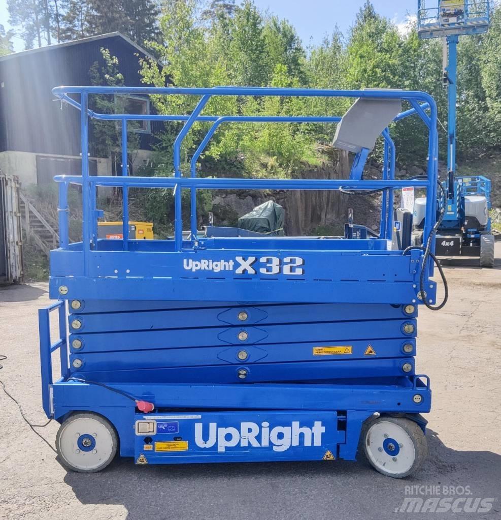 UpRight X32N Ножични работни платформи