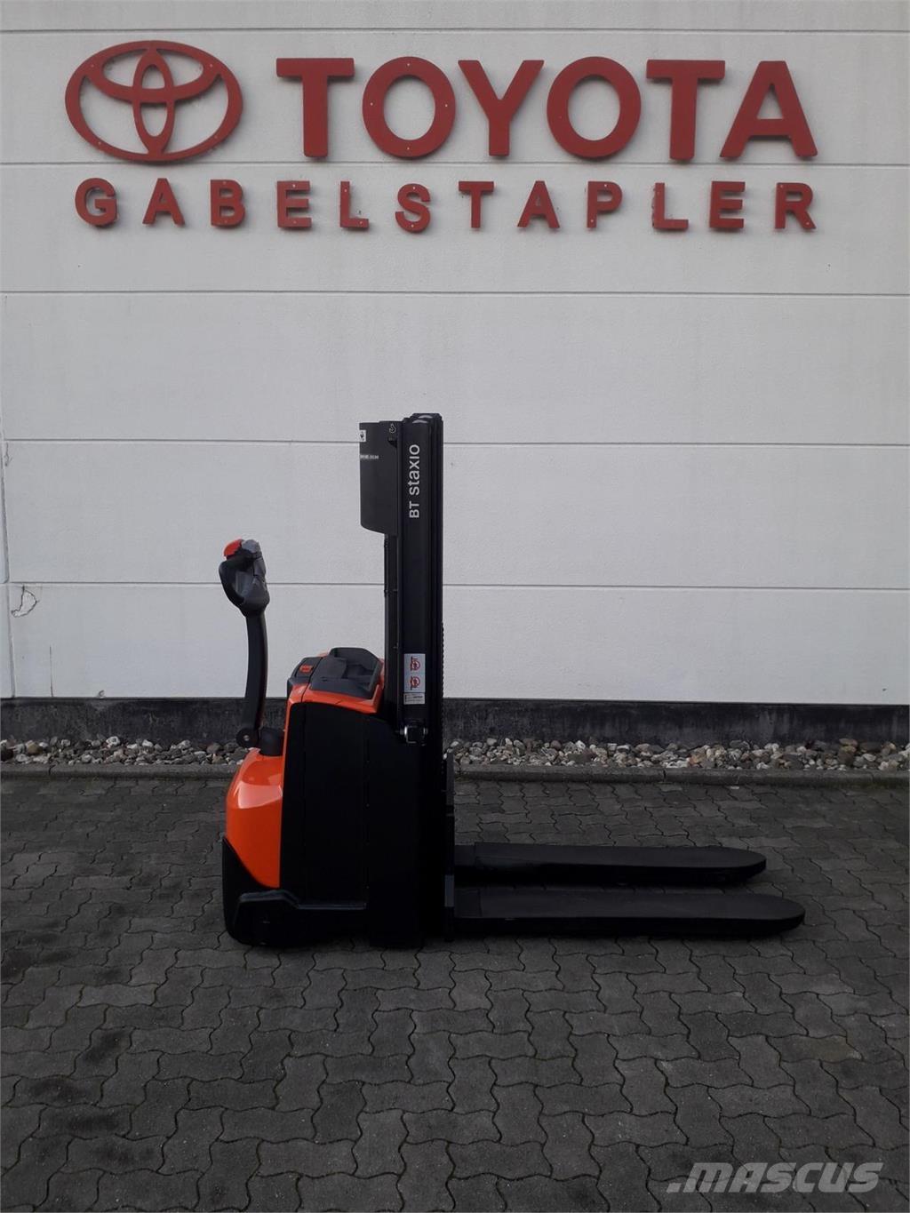 Toyota SWE120 Самоходни товарачи