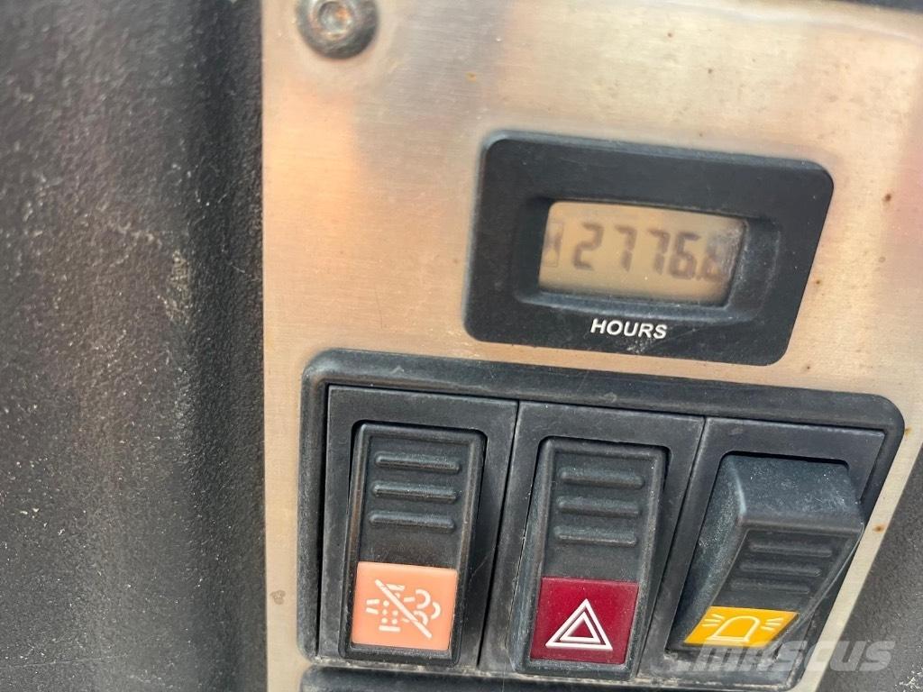 Ausa D600APG Странични самосвали