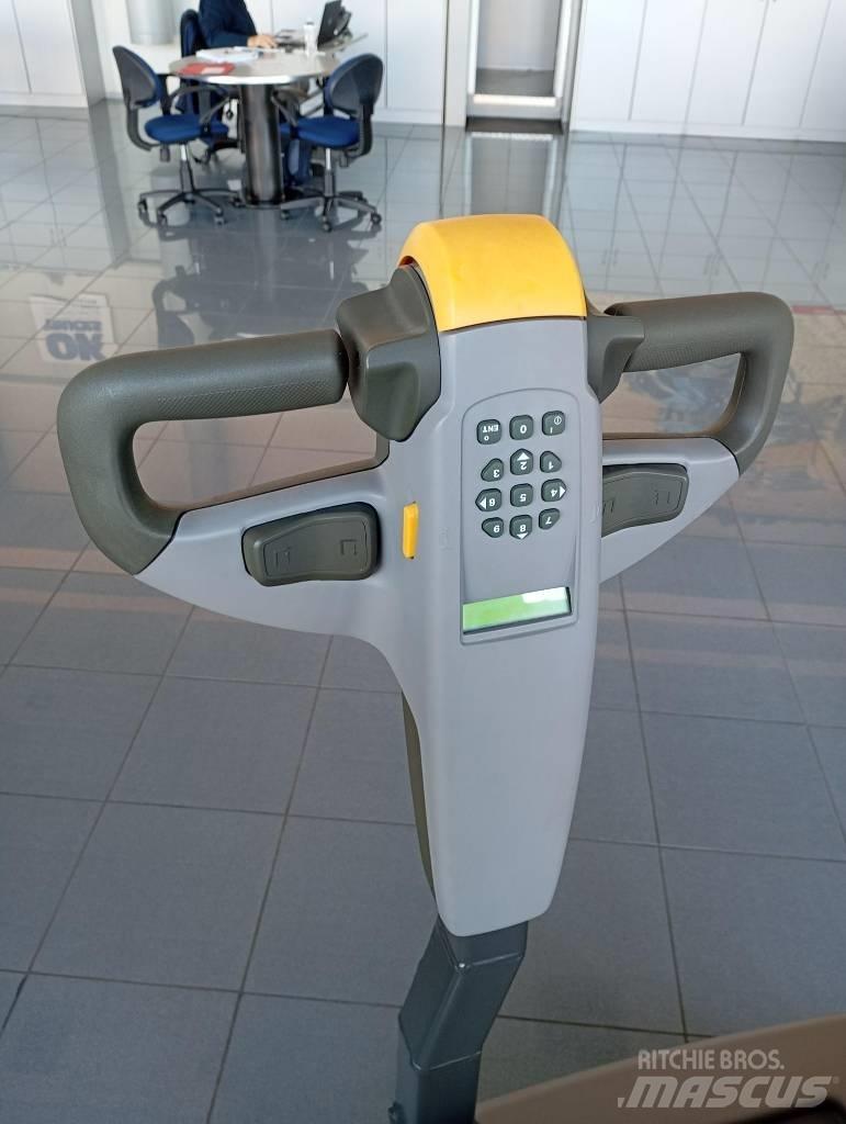 UniCarriers PS 125 Самоходни товарачи