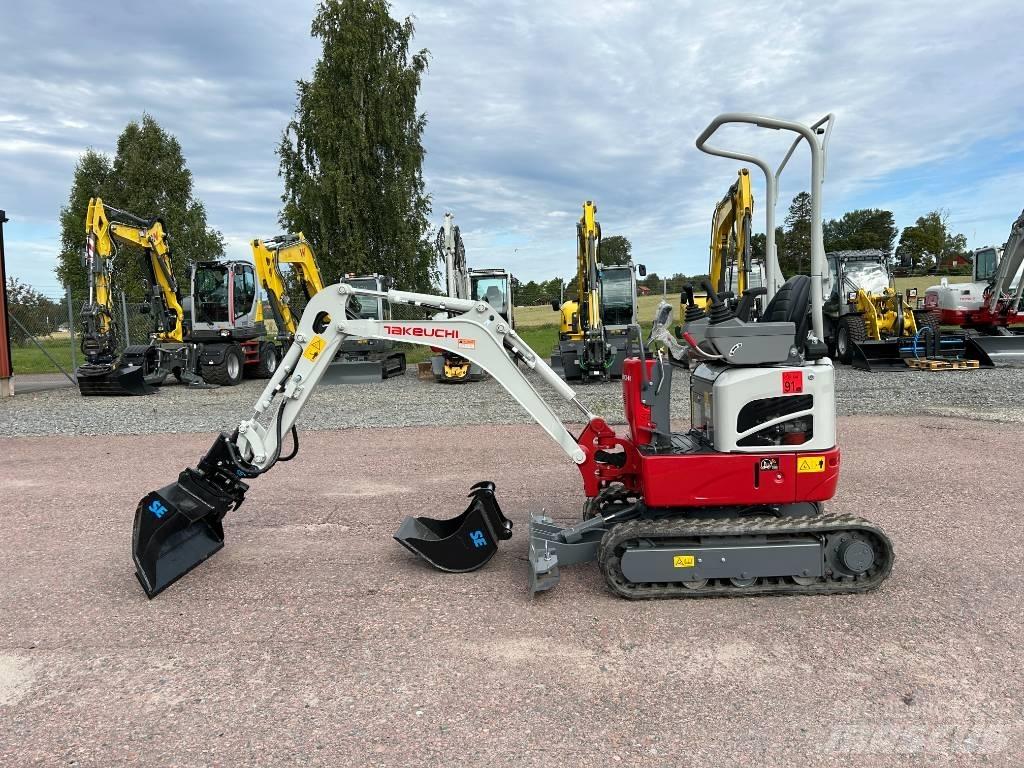 Takeuchi TB210R Мини екскаватори < 7 т