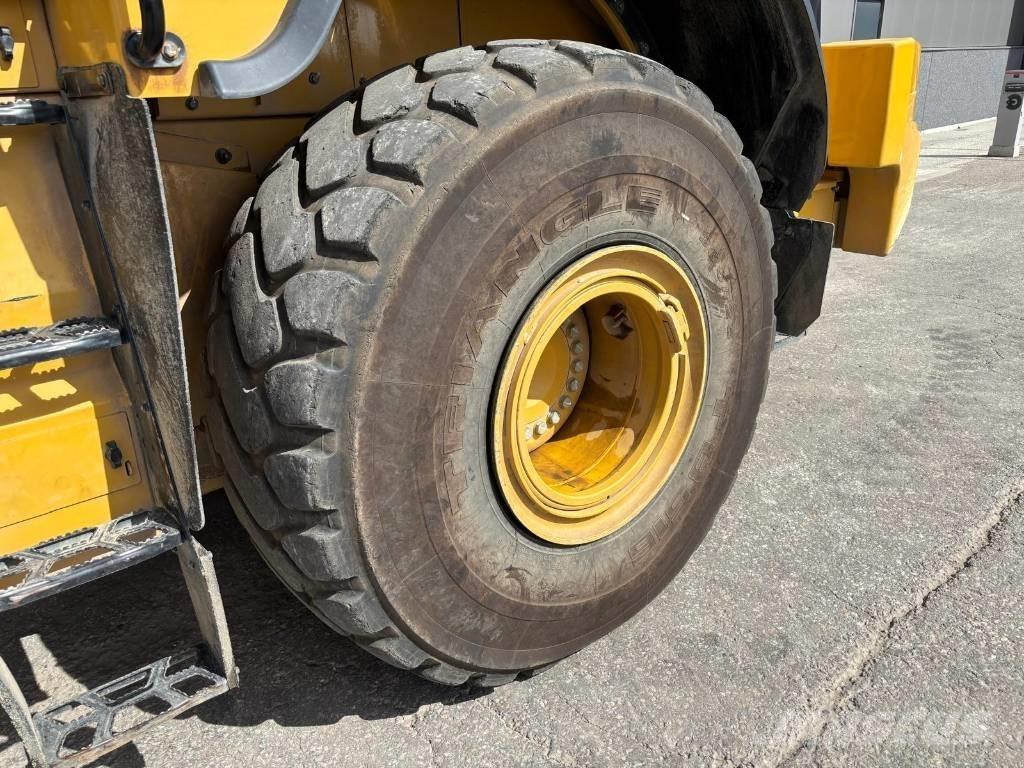 CAT 972 M XE Колесни товарачи