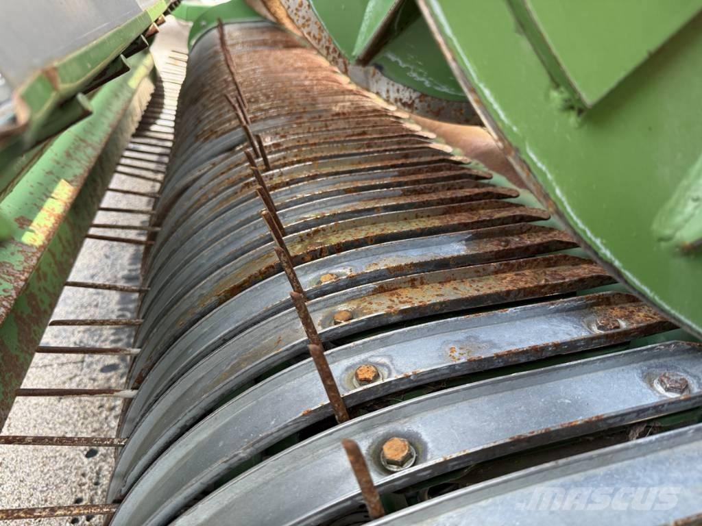 Krone E-FL 3001 Самоходни фуражири