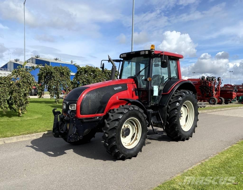 Valtra T 131 Трактори
