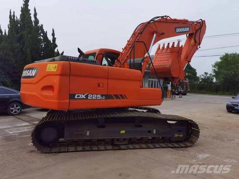 Doosan dx225 Верижен екскаватор