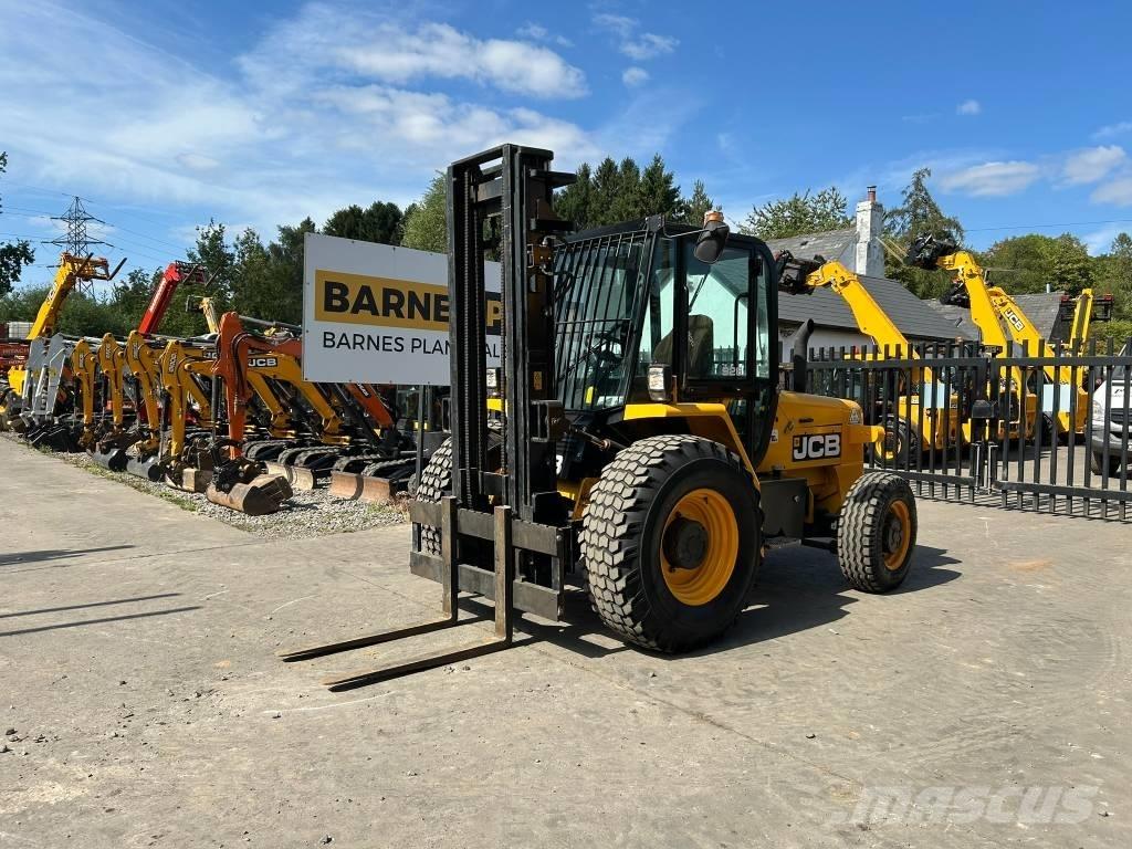 JCB 926 Камиони за херавни местности