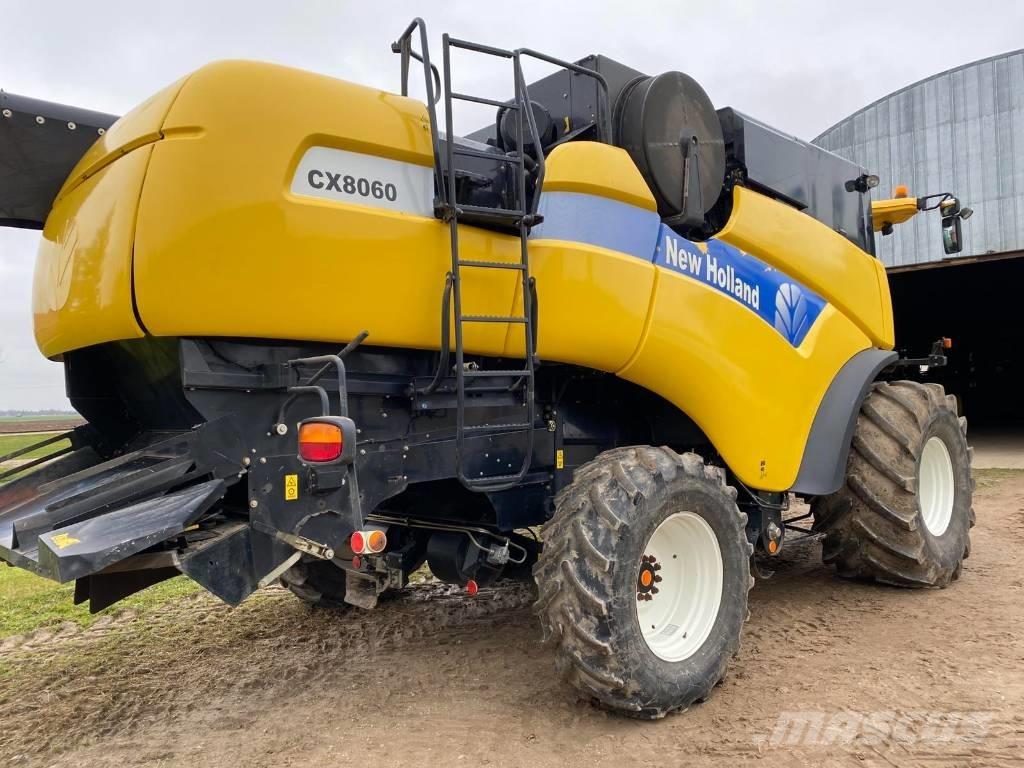 New Holland CX 8060 Комбайни