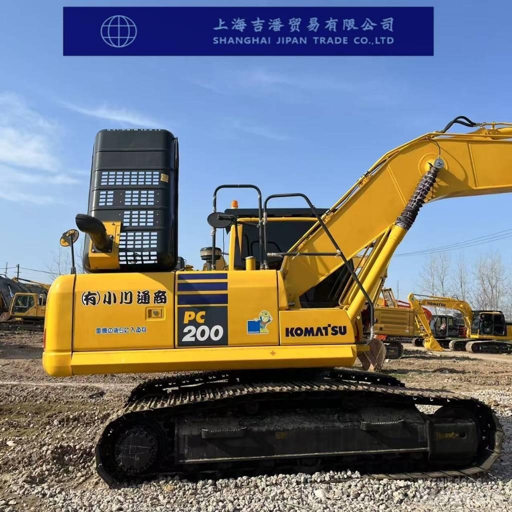 Komatsu PC 200-8 Средни екскаватори 7т - 12т
