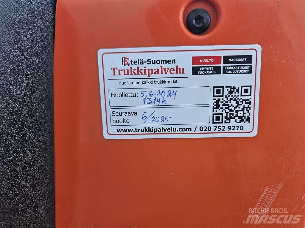 Toyota LWE 200 Транспалетни колички с платформи