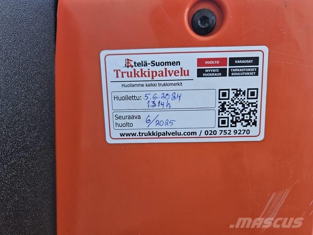 Toyota LWE 200 (myyty) Транспалетни колички с платформи