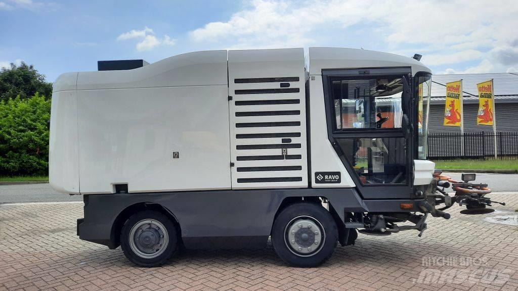 Ravo 540CD Автоматични метачки с четки