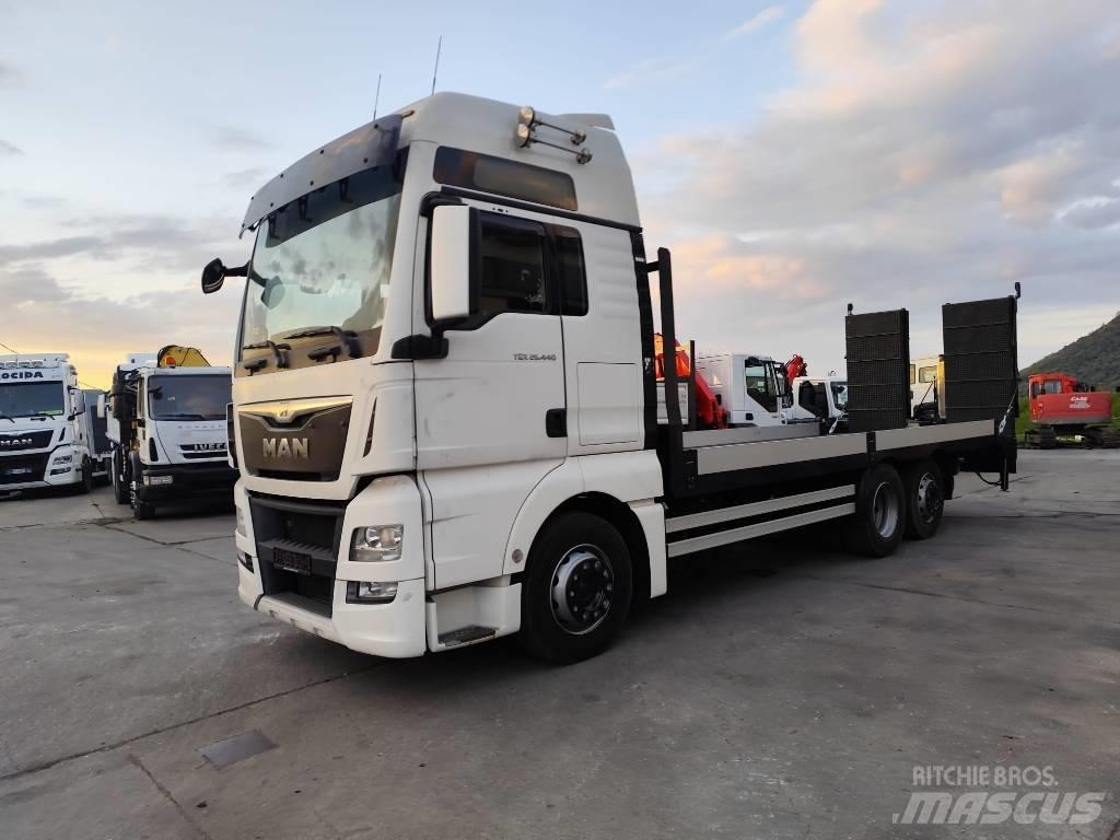 MAN TGX 26.440 Бордови камион / автолебедка