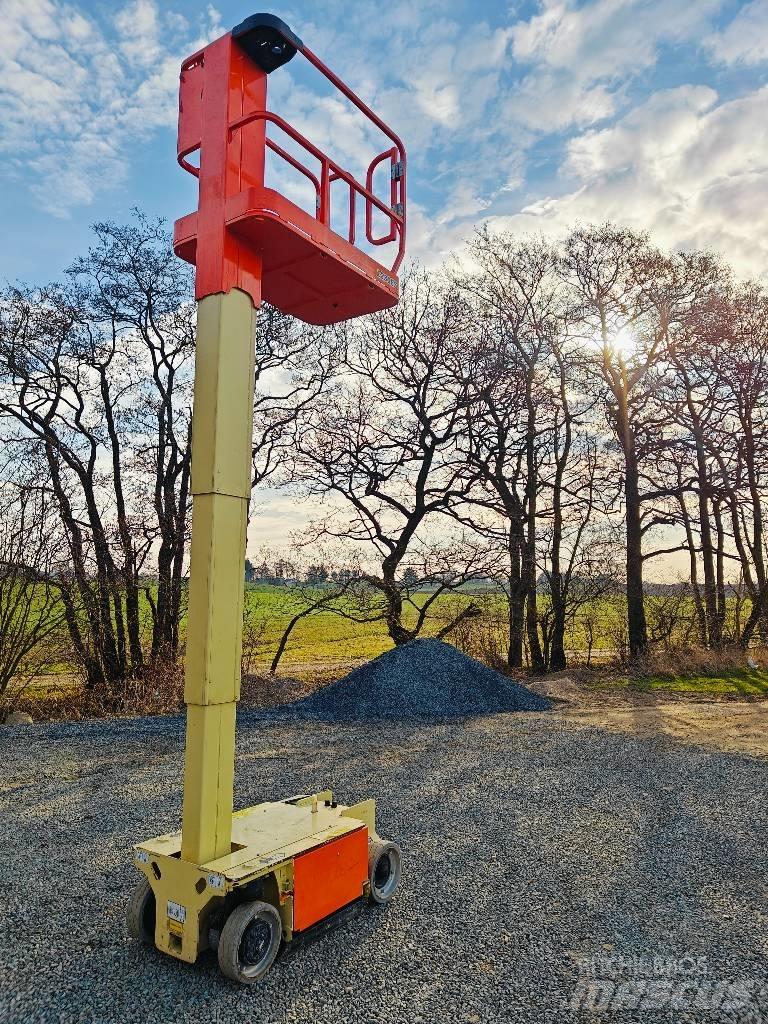 JLG 1230 Вертикални мачтови повдигачи
