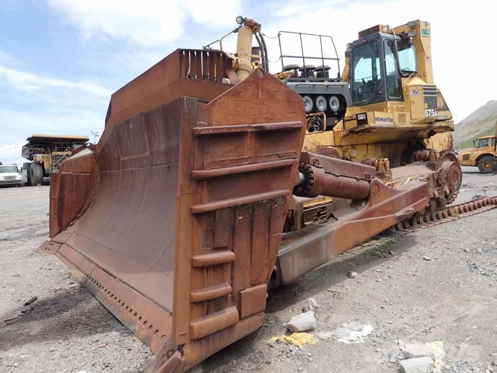 Komatsu D 575 A-3 Верижни булдозери
