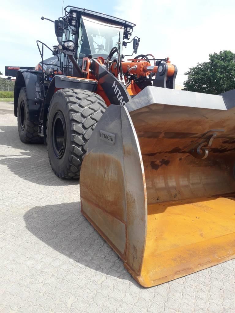 Hitachi ZW310-7 Колесни товарачи
