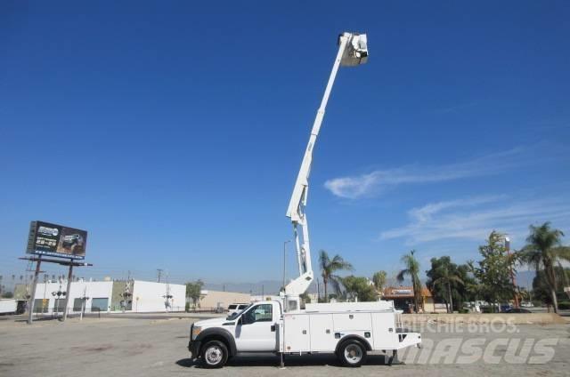 Ford F 550 Моторизирани платформи с талига