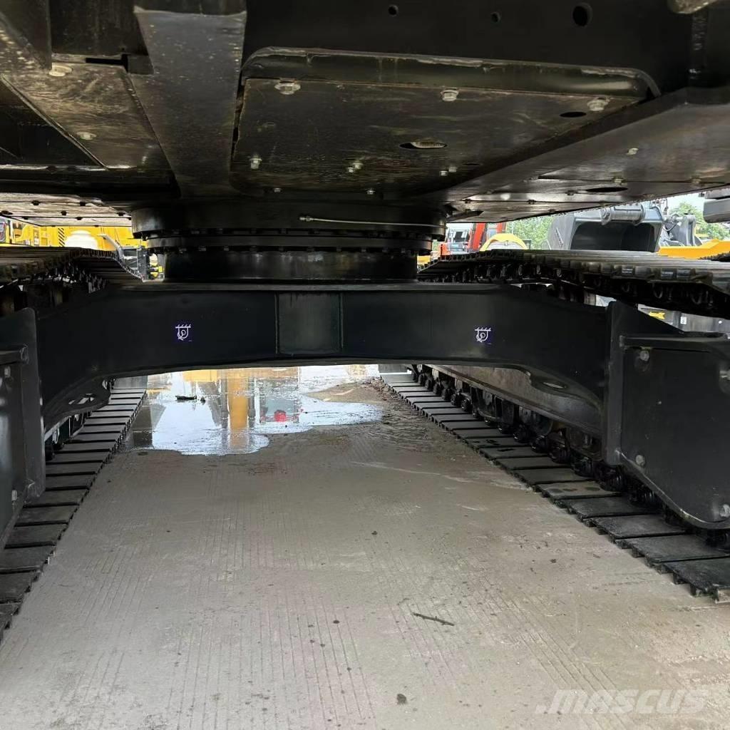 Volvo 220 Верижен екскаватор