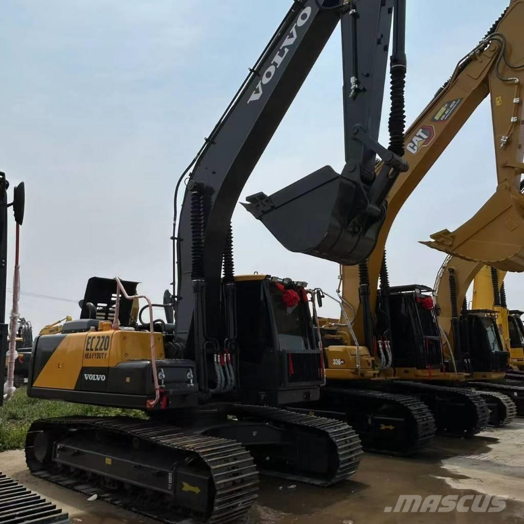 Volvo 220 Верижен екскаватор