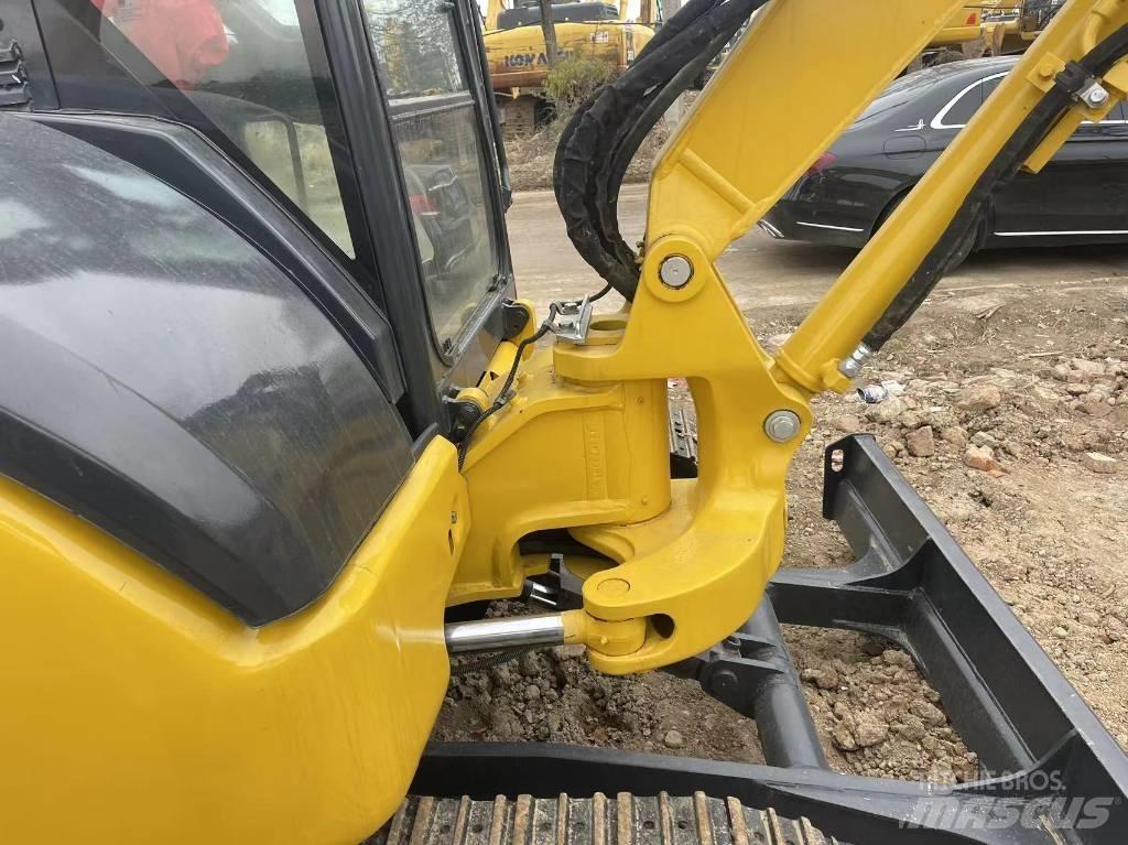 Komatsu PC 40MR Мини екскаватори < 7 т