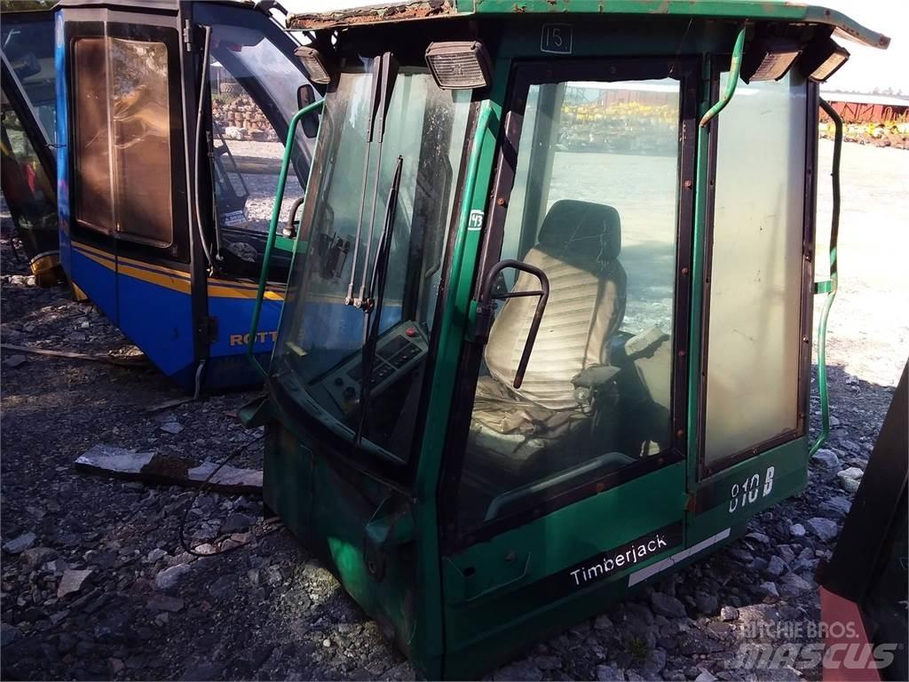 Timberjack 810B Кабина
