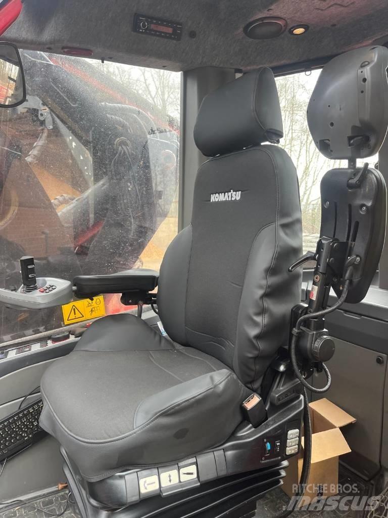 Komatsu 931 XC Харвестери