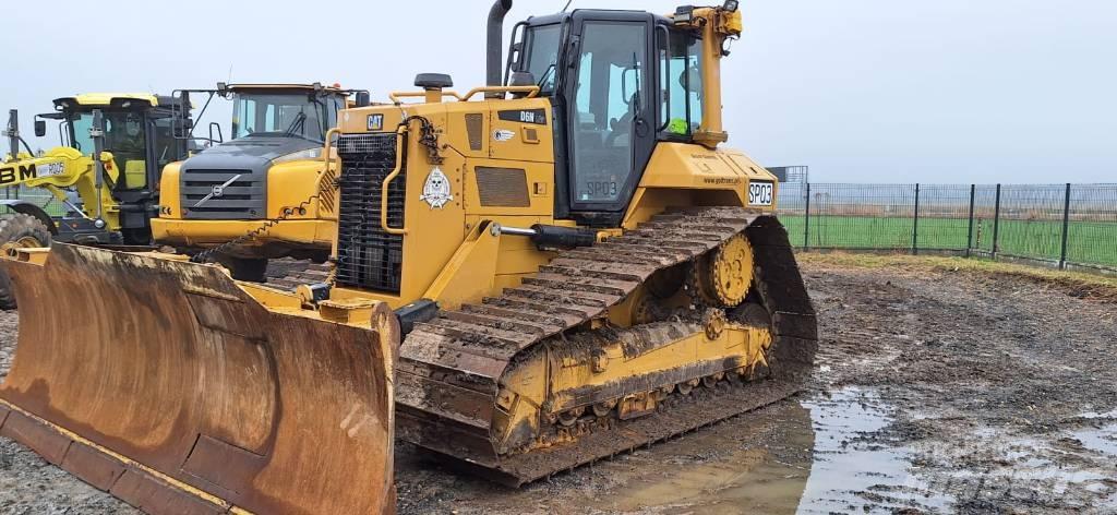 CAT D 6 N Верижни булдозери
