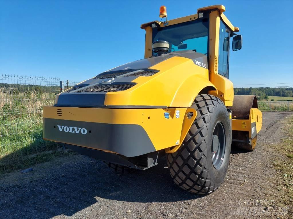 Volvo SD 115 B Еднобарабанни ролки
