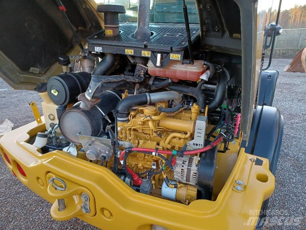 CAT 907 M Колесни товарачи