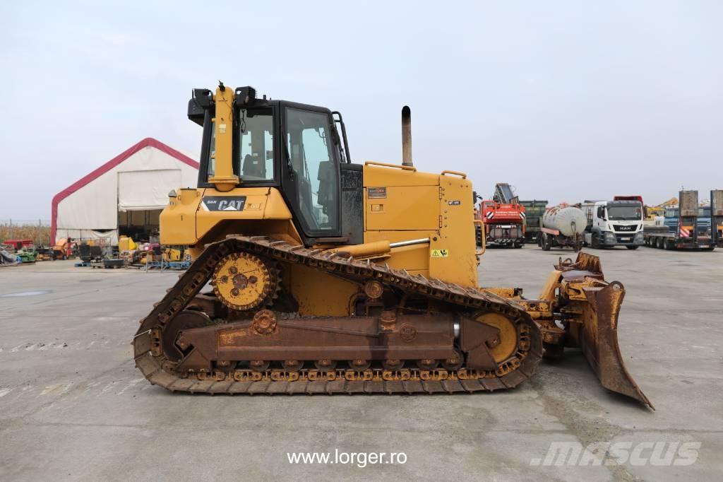CAT D 6 N Верижни булдозери
