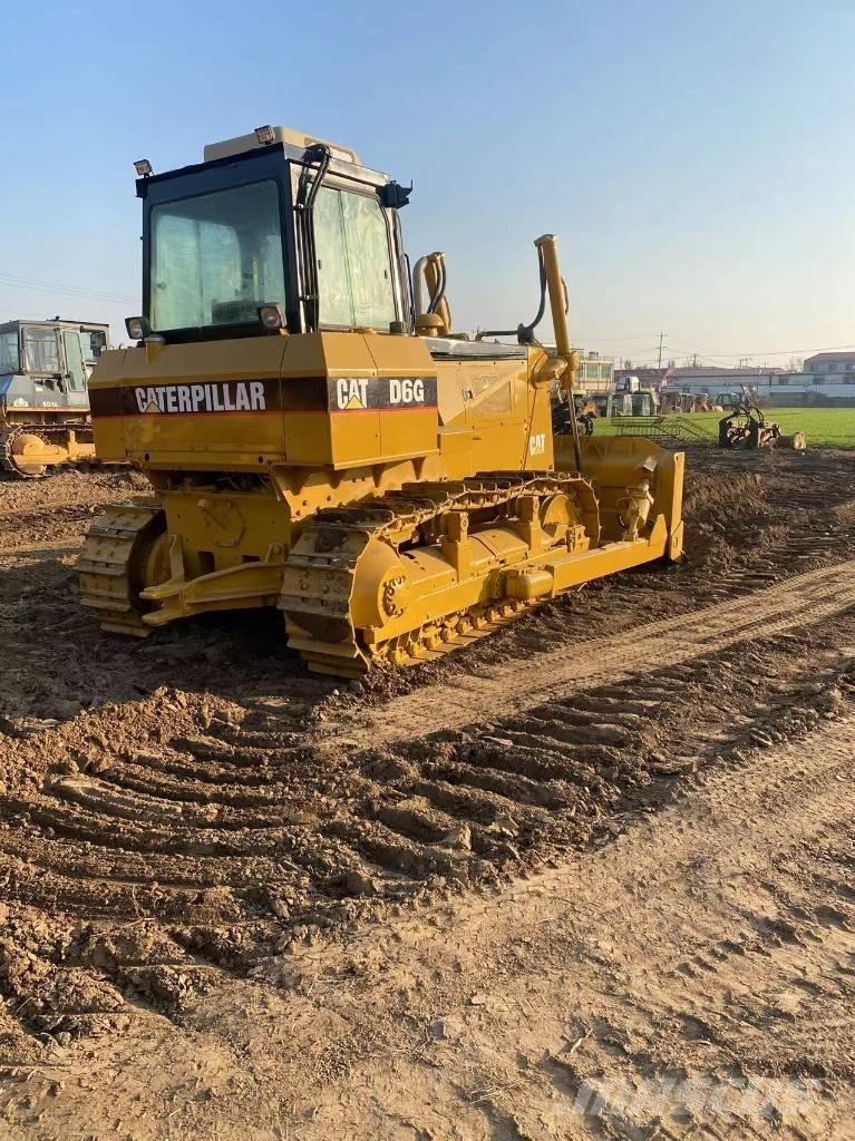 CAT D 6 G Верижни булдозери
