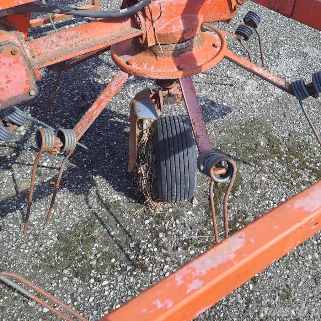 Kuhn GF 6301 M H Гребла и сенообръщачки