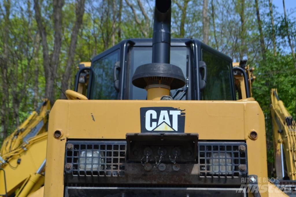 CAT D 6 N LGP Верижни булдозери
