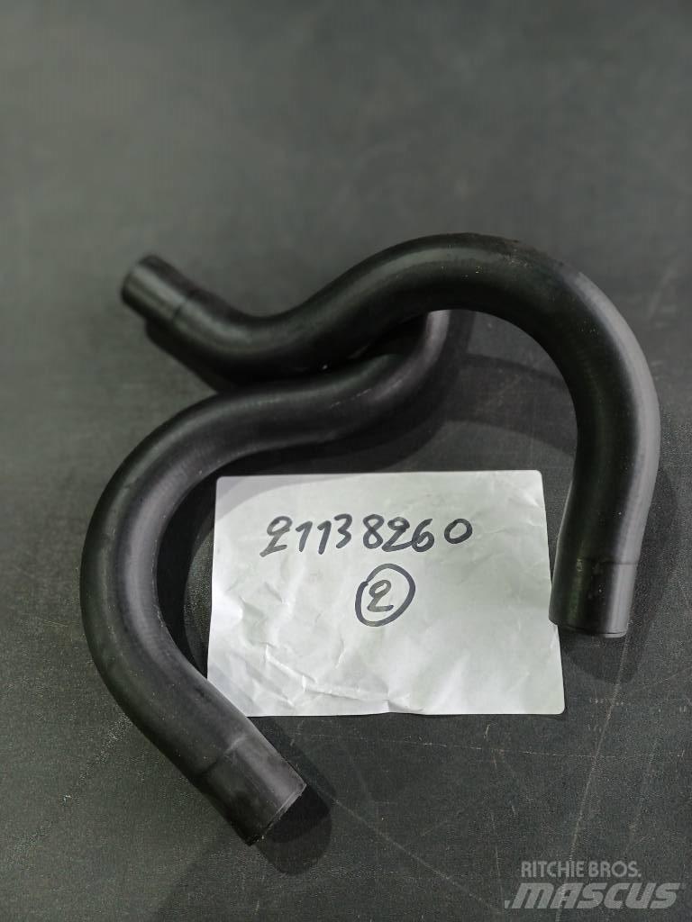 Volvo HOSE 21138260 Радиатори
