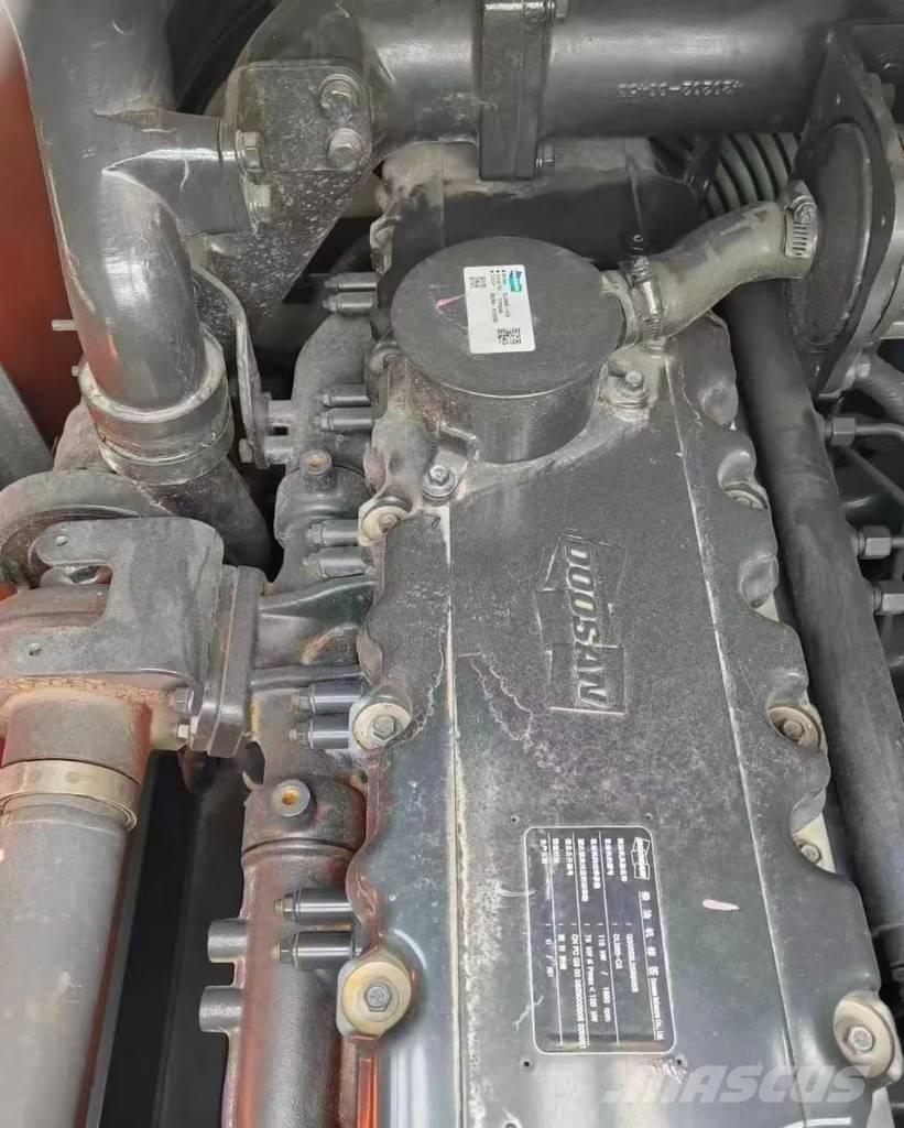 Doosan DX 220 Верижен екскаватор
