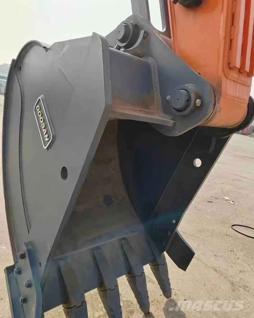 Doosan DX 220 Верижен екскаватор