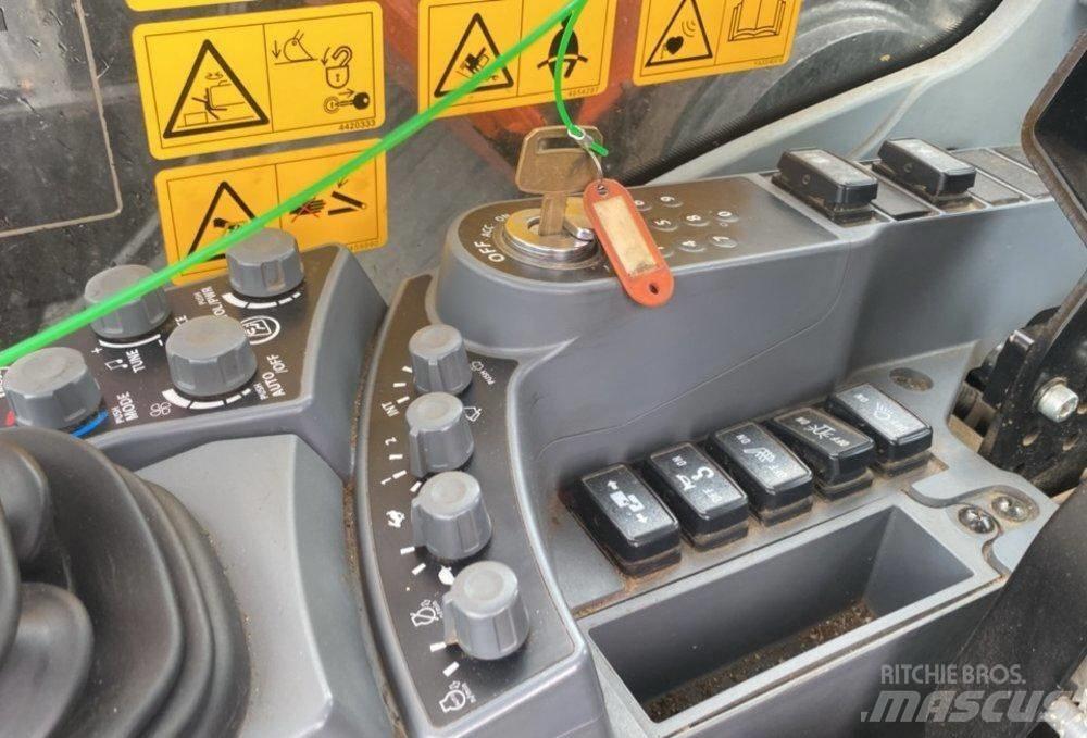 Hitachi ZX 300 LC-7 Верижен екскаватор