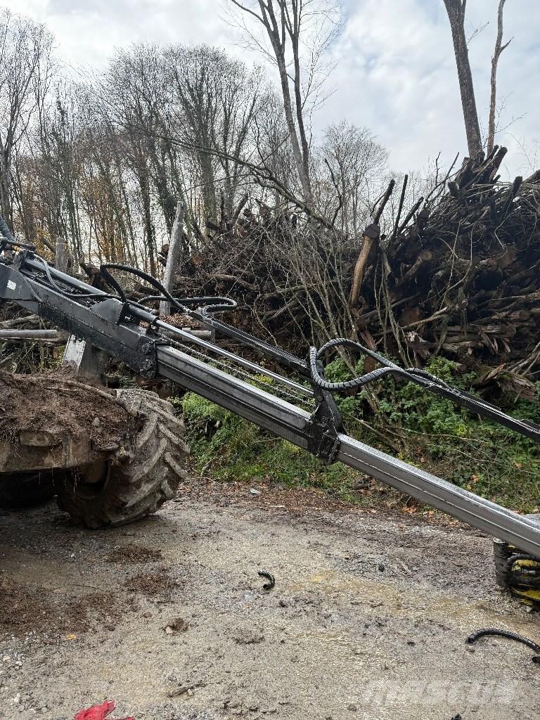 John Deere 1510E Форуардери