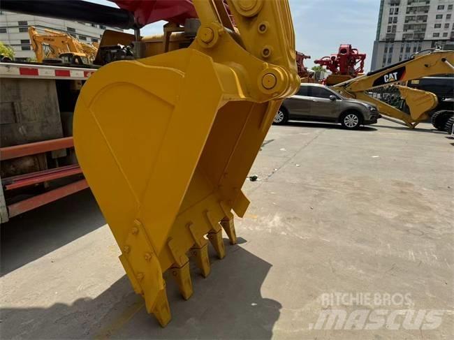 Komatsu PC 220-8 Верижен екскаватор