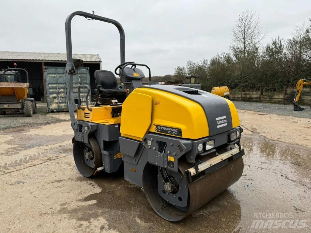 Dynapac CC 1200 Двойни барабанни ролки

